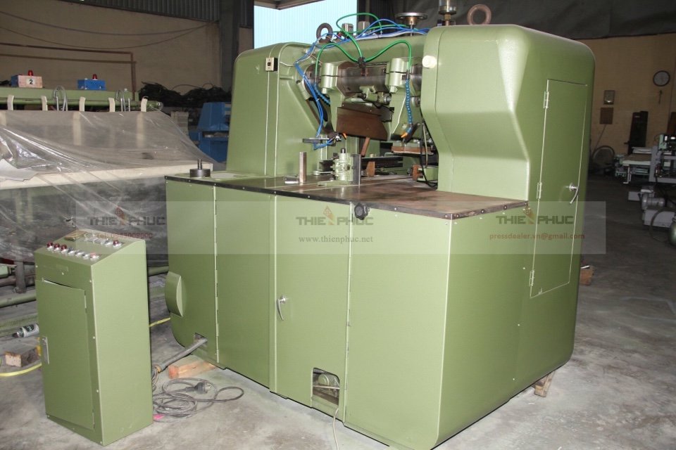 Máy dao cắt 3 mặt Yoshino